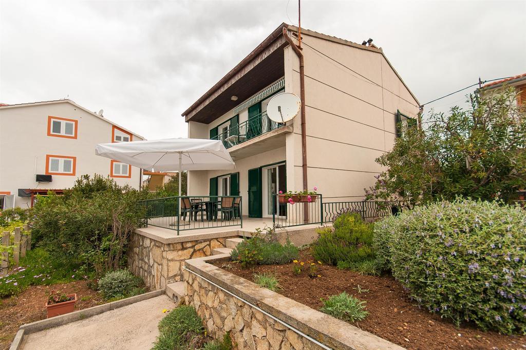 Apartments Milka Водице Экстерьер фото
